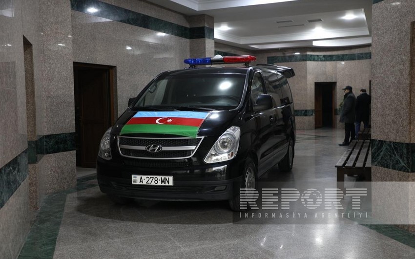 Şəhid Orxan Əsgərovun cənazəsi evinə aparılır