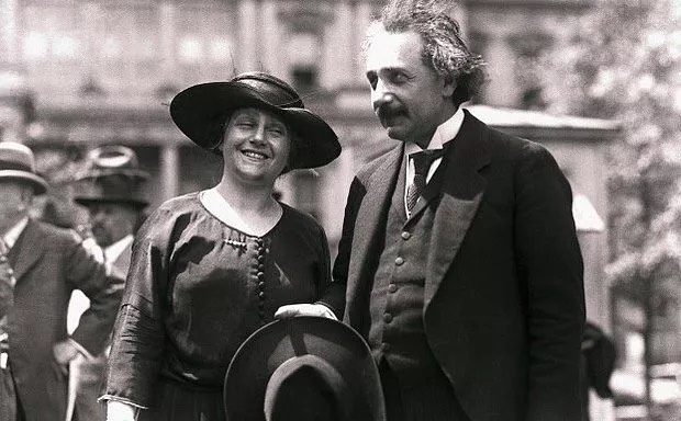 Eynşteynin həyat yoldaşından boşanma müqabilində istədiyi ağılasığmaz tələblər