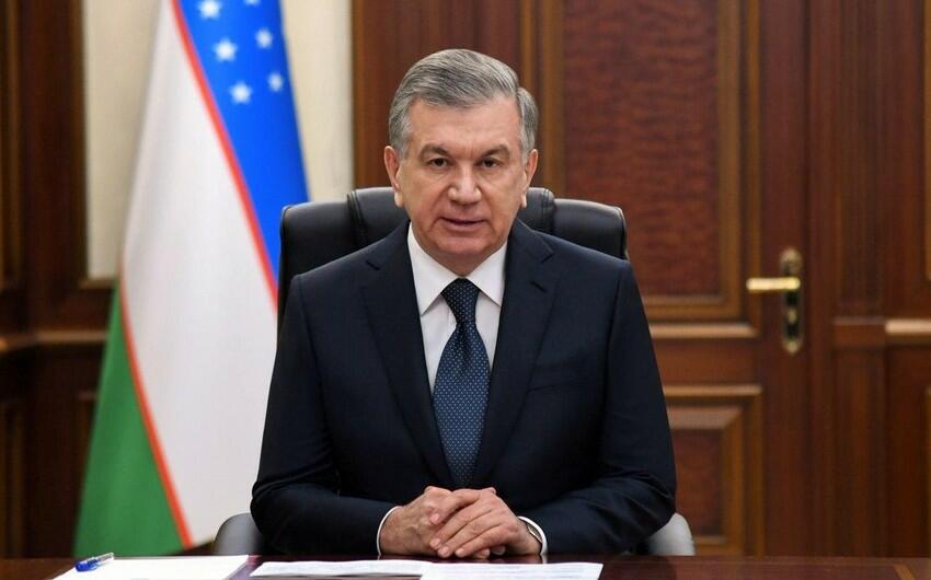 Şavkat Mirziyoyev Azərbaycana səfərə gəldi