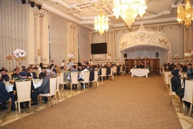 Mehriban Əliyevanın təşəbbüsü ilə iftar süfrəsi açıldı - FOTO
