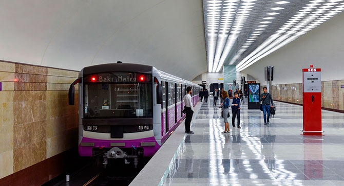 Bakıda metrosunda ÖLÜM