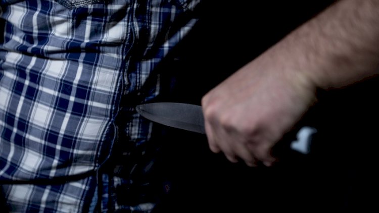 Naxçıvanda DƏHŞƏT: Dostunu maşında bıçaqlayıb öldürdü
