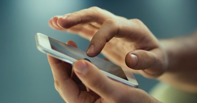İmtahanda 2 nəfərdə telefon aşkarlandı