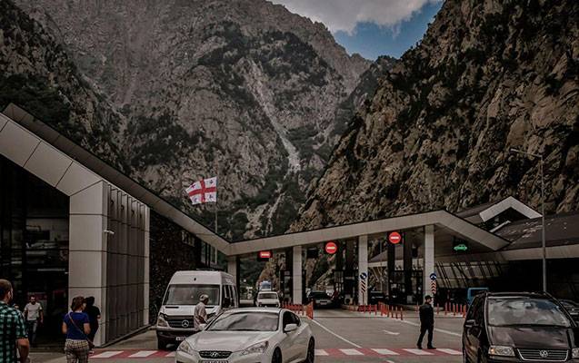 Gürcüstan Yuxarı Lars məntəqəsini BAĞLADI - Rusiyadan gələn avtomobilər sərhədi keçə bilməyəcək