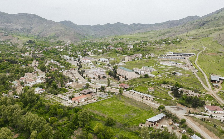 Hadrutda inzibati mərkəzin təməli qoyuldu