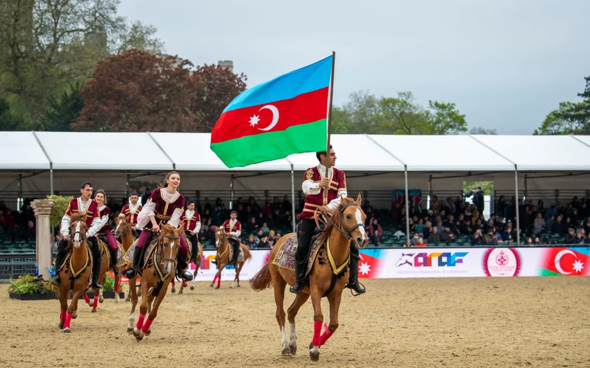 Qarabağ atlarının qatıldığı şou başa çatdı