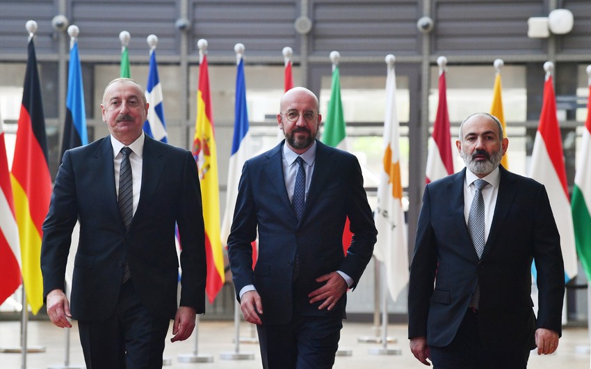 “Rəsmi Bakı sülh müqaviləsinə yaxınlaşır, Moskva buradakı mövcudluğunu ...” - ŞƏRH