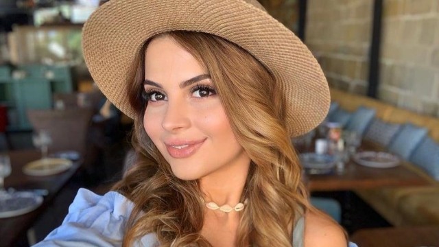 Aynişan izləyicisini polisə verdi - FOTO