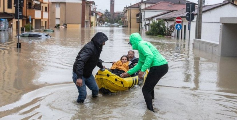 İtaliyada son 100 ilin ən güclü daşqınlarında ölənlərin sayı durmadan artır - FOTO/VİDEO