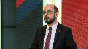 “Rusiya hər şeyi edir ki...” - Artur Hovhannisyan