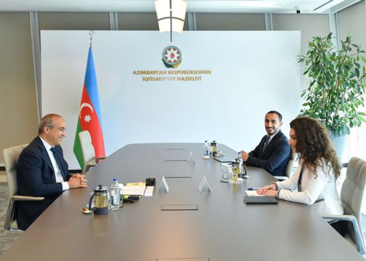 Mikayıl Cabbarov “Yüksəliş” müsabiqəsinin qalibləri ilə görüşdü
