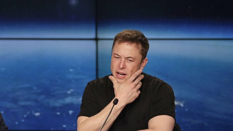 Elon Mask yenidən dünyanın ən varlı adamı oldu - Milyarderin nə qədər pulu var?
