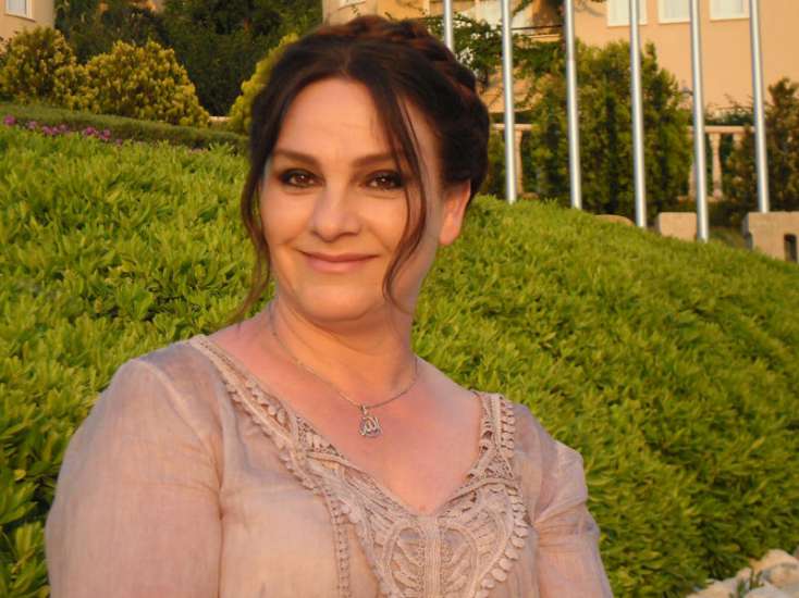 Məlahət Abbasova qızı və əri ilə görüntüsünü paylaşdı - FOTO