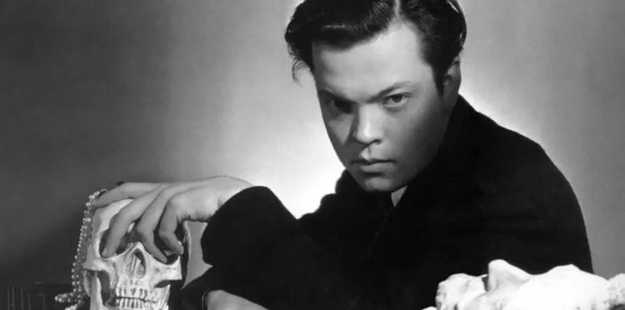 Amerika tarixindəki ən böyük xaosa imza atmaqla dəhşət saçan “Orson Welles” radio yayımı 