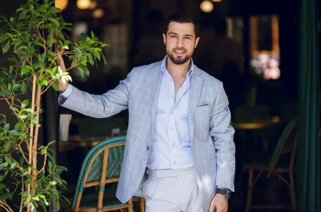 Namiq xanımı və övladından DANIŞDI: