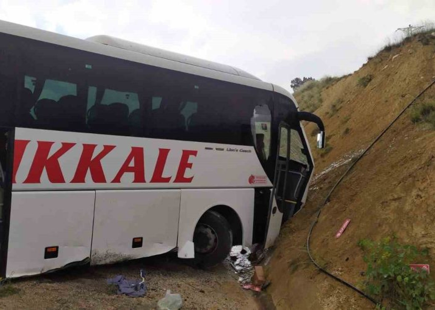 Antalyada avtobus qəzaya uğradı, yaralılar var - FOTO