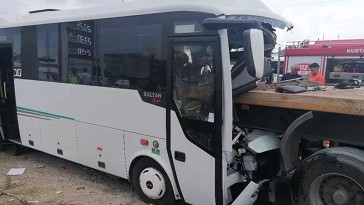 Türkiyədə turist avtobusu qəzaya düşdü: Ölən var