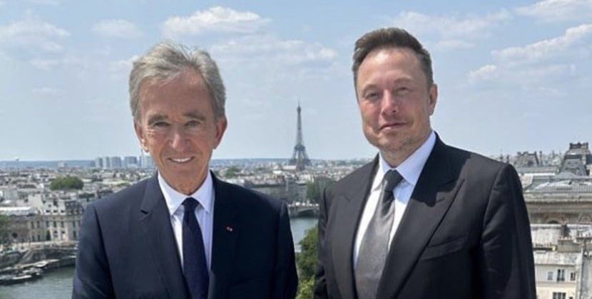 Bir fotoda yarım trilyon dollar - Elon Mask Bernard Arnault ilə görüşüb