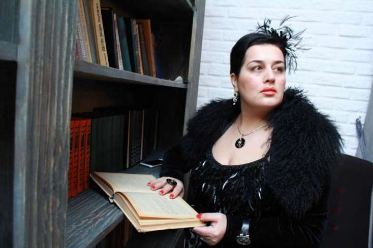 Bu şair Elza Seyidcahana görə AYB üzvlüyündən çıxır - FOTO