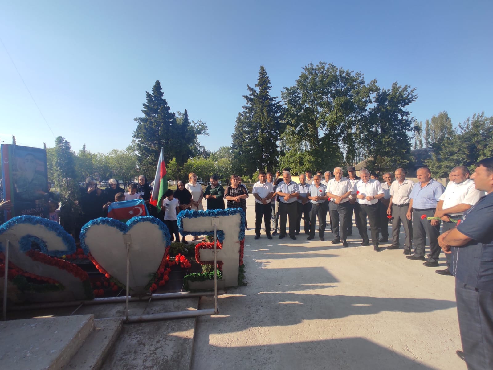 Şəhid Eldar Şirinovun ad günü məzarı önündə qeyd olundu - FOTO