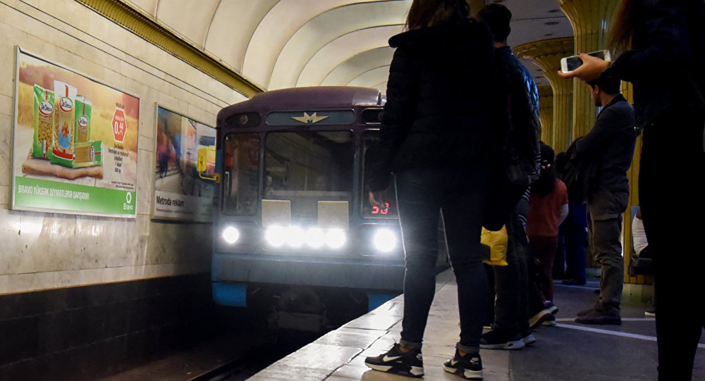 Bakı metrosunda sərnişin öldü