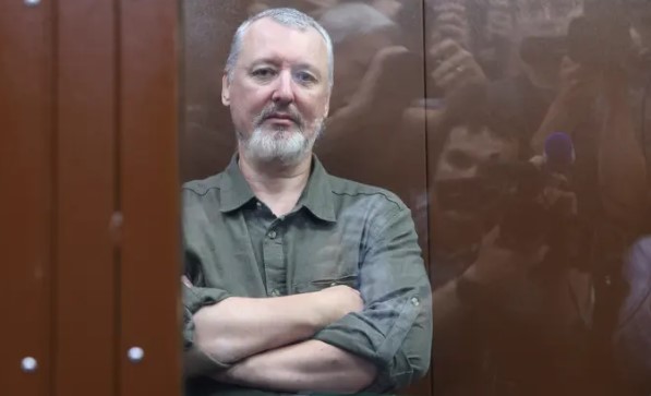 “Putini istefaya çağıran bloqqerin həbsi orduda qəzəbə səbəb olacaq” - Britaniya kəşfiyyatı