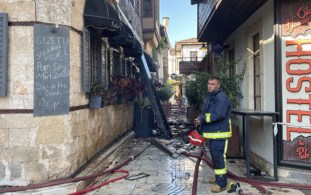 Türkiyədə hoteldə yanğın - 2 turist öldü, 12-si yaralandı