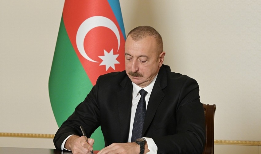 Prezident Sərəncam İMZALADI