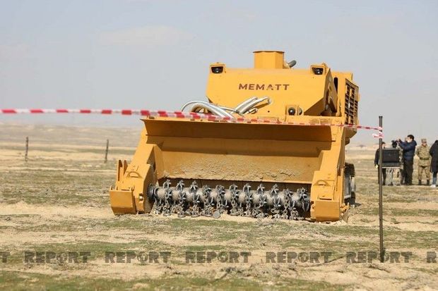 Azərbaycan Ukraynaya minatəmizləmə maşınları verəcək