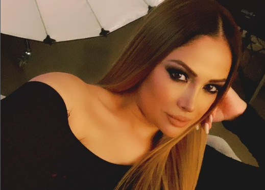 Nigar Camalın qızı çimərlik geyimində BELƏ POZ VERDİ - FOTO