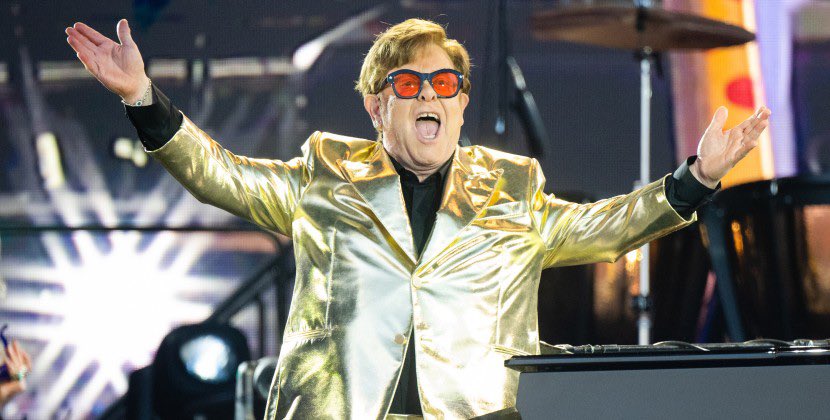 Elton Con villasında yıxıldı: xəstəxanaya çatdırıldı