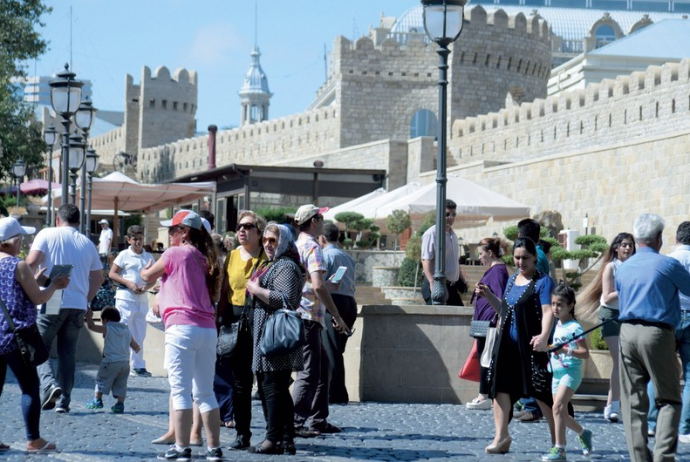 Əcnəbi turistlər Azərbaycanda hansı tibbi xidmətlər ala bilərlər? - ARAŞDIRMA