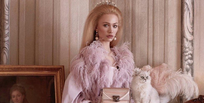 “Vogue” fotoqrafı pişiyinin satanistlər tərəfindən oğurlandığına görə detektiv işə götürdü