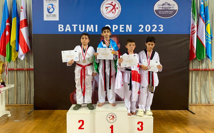 Azərbaycan taekvondoçuları Gürcüstanda 12 medal qazanıblar - FOTO