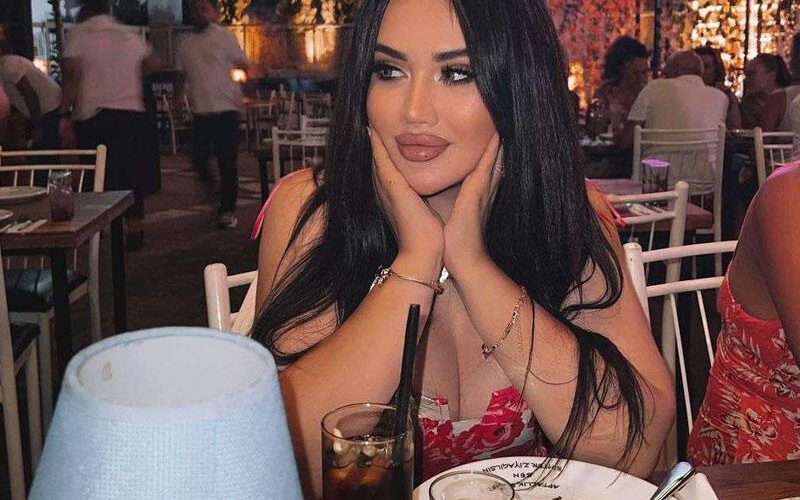Aysel Şükürə İstanbulda