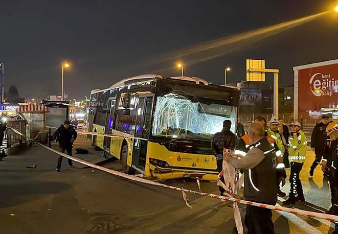 Türkiyədə 2 avtobus toqquşub, 9 nəfər yaralanıb