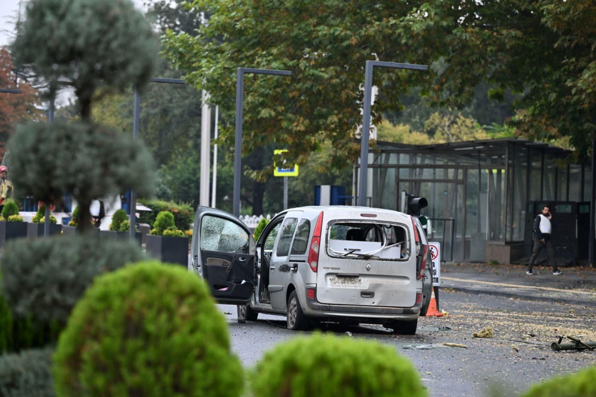 Türkiyə DİN-in binası yaxınlığında terror - Ölən və yaralılar var