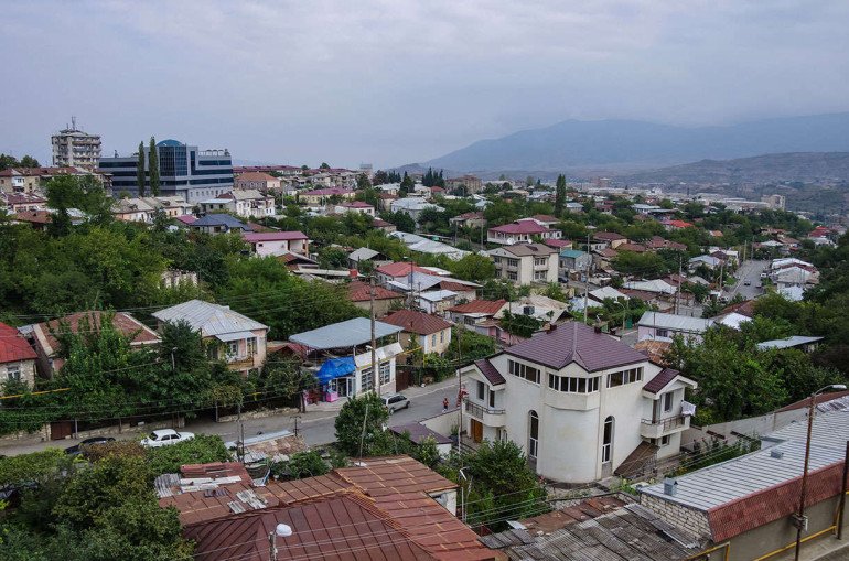 Xankəndidə azərbaycanca yol nişanı - FOTO