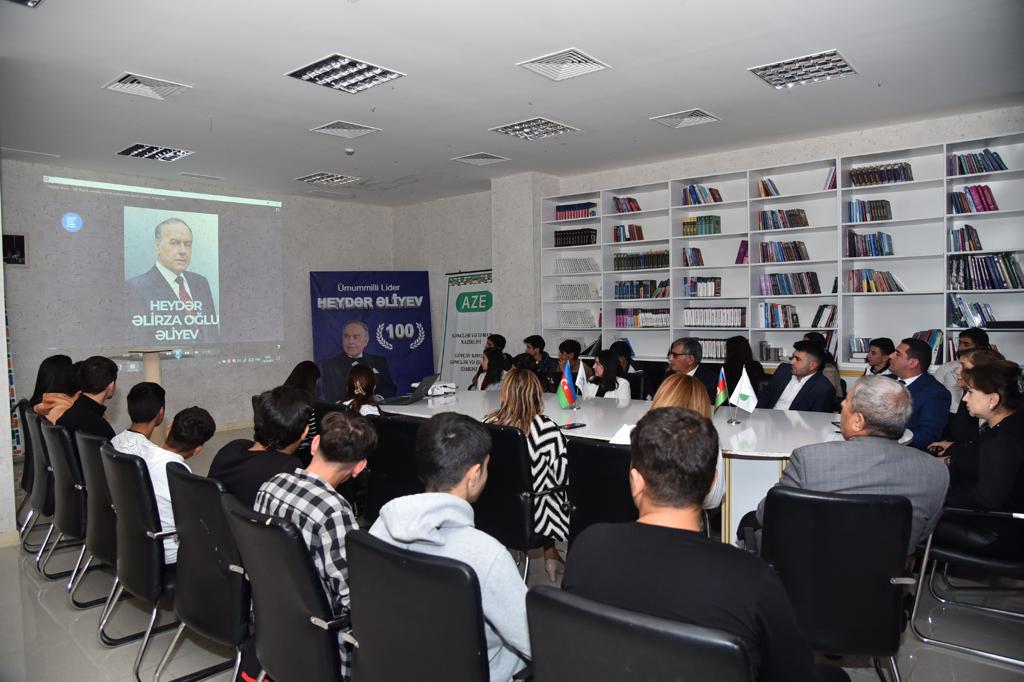 Göyçayda “Tarix yazan əbədiyaşar lider” mövsuzunda növbəti dəyirmi masa keçirildi - FOTO