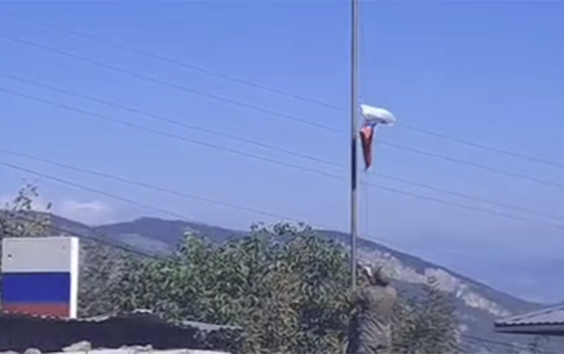 Sülhməramlıların o postu da ləğv olundu, bayraq endirildi - VİDEO