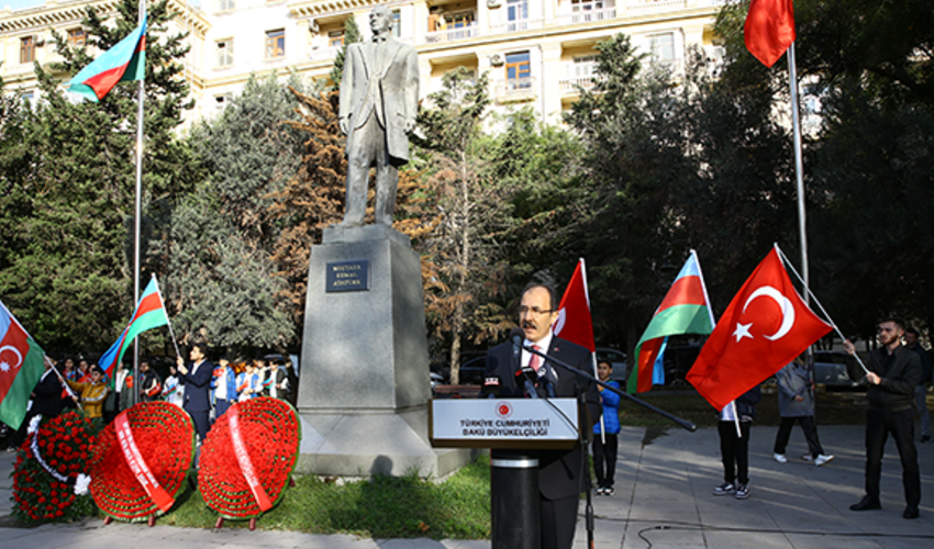 Atatürkün xatirəsi Bakıda anıldı