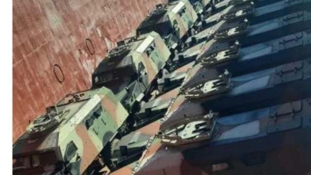Fransanın hərbi texnikası Gürcüstandan keçərək Ermənistana hərəkət edir - FOTOLAR