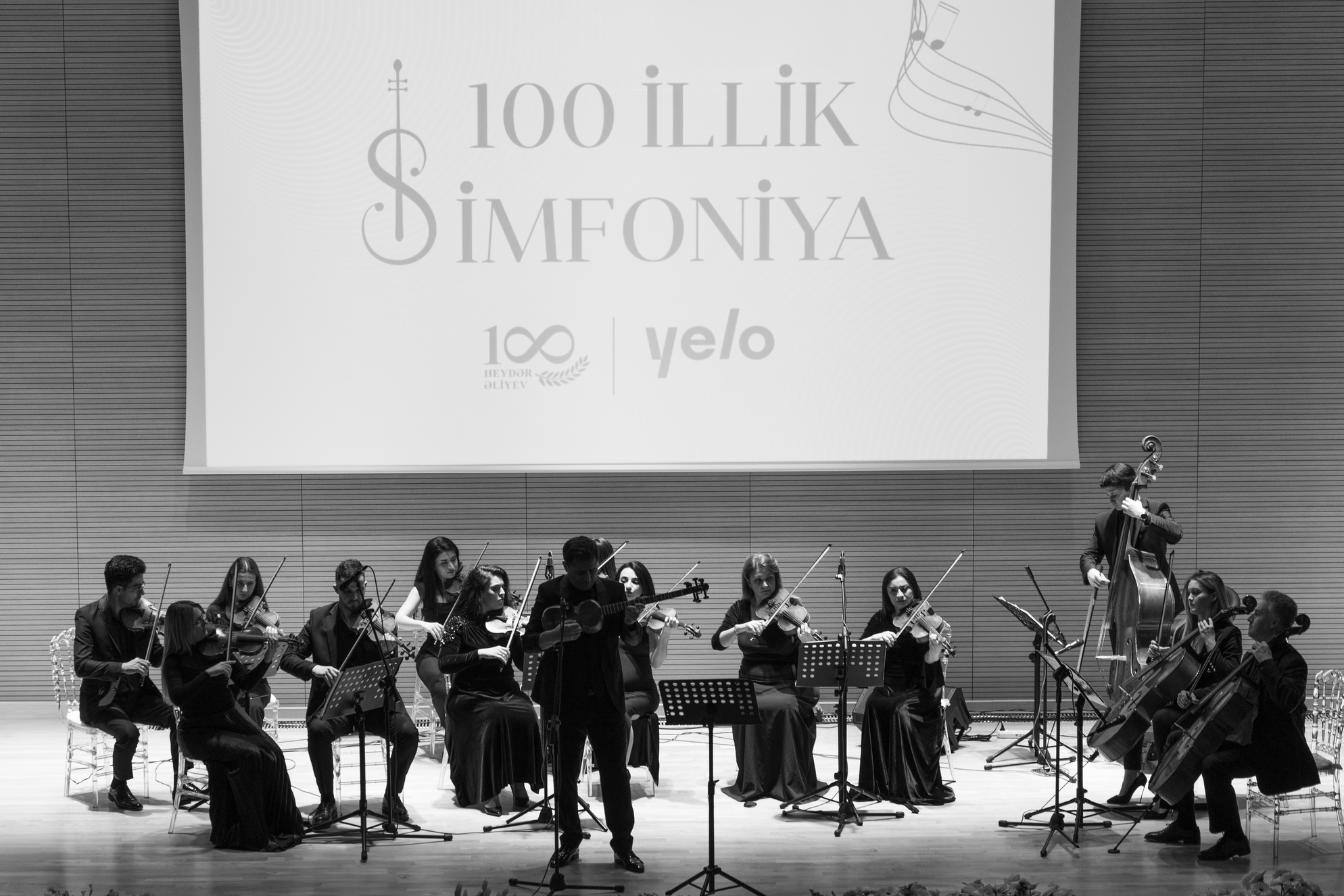Yelo Bank-da Ümummilli liderə həsr olunmuş konsert keçirildi - FOTOLAR