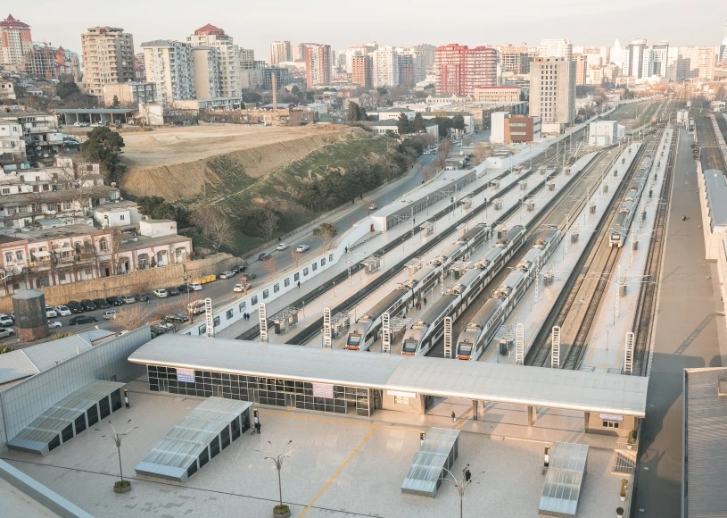 Bakıdakı bu ticarət mərkəzində TÜSTÜLƏNMƏ OLDU