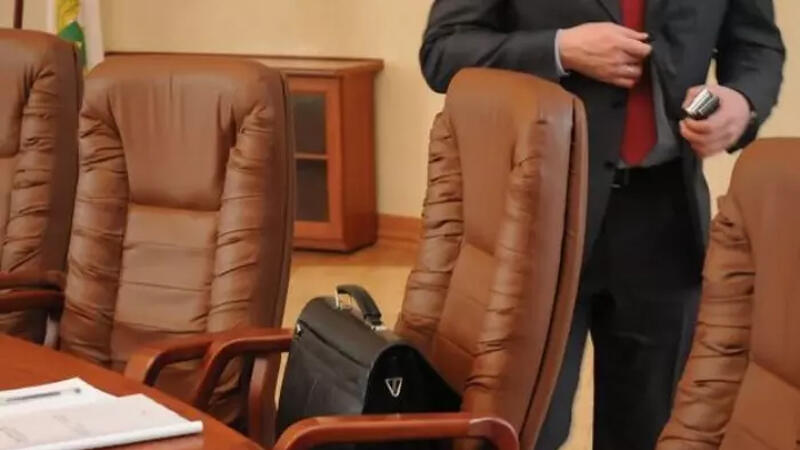 Bu universitetin daha bir prorektoru işdən çıxarıldı - FOTO