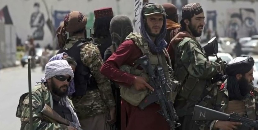 Taliban varlığını Pakistanda da xatırlatdı - Hərbi bazaya hücum edildi, ölənlər var