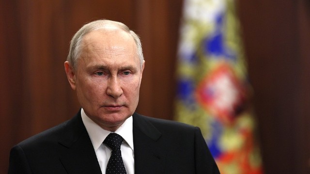 Putinin namizədliyi yekdilliklə dəstəkləndi