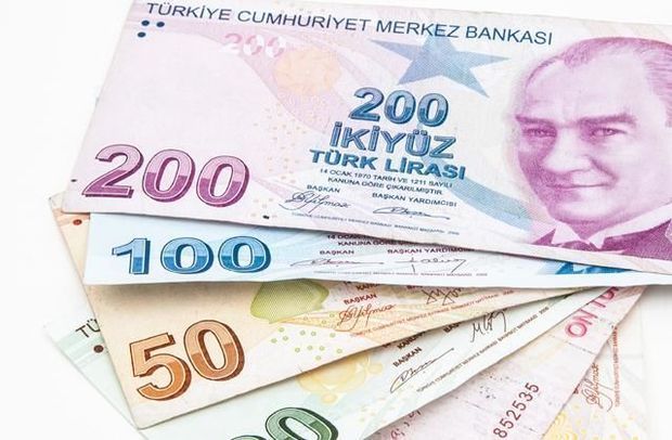 Türkiyədə minimum maaş 1000 manata çatdırıldı