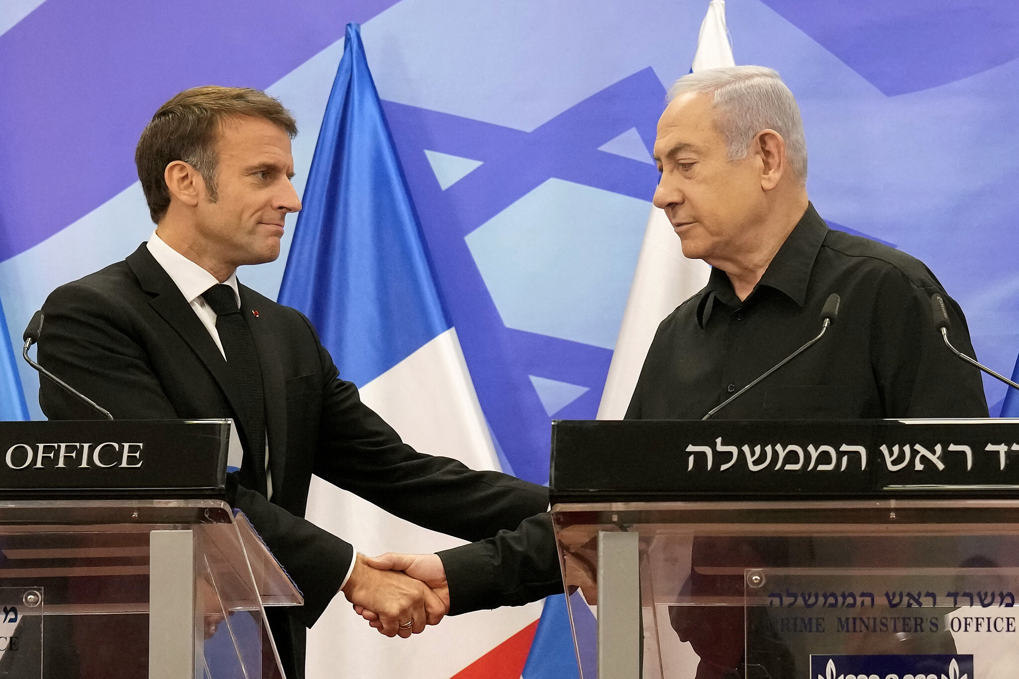 Makron Netanyahuya zəng etdi