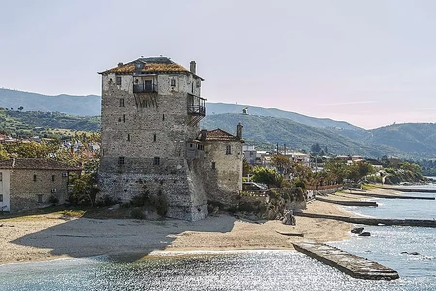 Bu əraziyə qadınların və dişi heyvanların girişi qadağandır